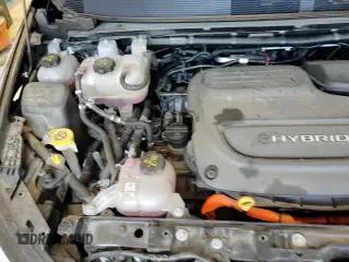 ✅ 2022 Chrysler Pacifica Hybrid Touring L • VIN: 2C4RC1L70NR206851 • Lot: 70253505. Listed on Copart with 61,773 mi. Free auction sales archive from the USA and detailed vehicle history report at DreamBid. Image 14.