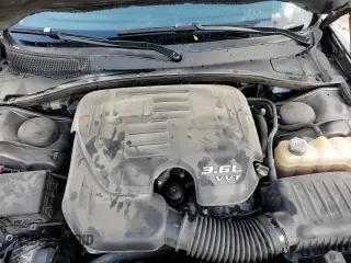 ✅ 2018 Chrysler 300 Touring L • VIN: 2C3CCAAG5JH302018 • Lot: 90287935. Listed on Copart with 103,628 mi. Free auction sales archive from the USA and detailed vehicle history report at DreamBid. Image 13.