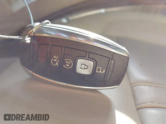 ✅ 2018 Lincoln MKZ Premiere • VIN: 3LN6L5A90JR626057 • Lot: 44667465. Wystawiony na IAAI z przebiegiem 69 432 mil. Bezpłatny archiwum sprzedaży aukcyjnych z USA i szczegółowy raport historii pojazdu na DreamBid. Zdjęcie 11.