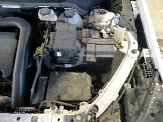 ✅ 2024 GMC Terrain SLT • VIN: 3GKALVEG9RL260481 • Lot: 92305025. Wystawiony na Copart z przebiegiem 37 511 mil. Bezpłatny archiwum sprzedaży aukcyjnych z USA i szczegółowy raport historii pojazdu na DreamBid. Zdjęcie 14.