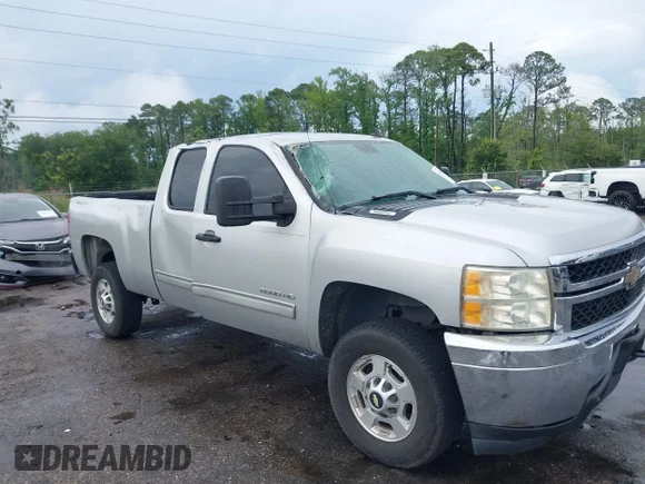 ✅ 2011 Chevrolet Silverado 2500HD LT • VIN: 1GC2CXCG5BZ248101 • Lot: 45228868. Wystawiony na IAAI z przebiegiem 146 727 mil. Bezpłatny archiwum sprzedaży aukcyjnych z USA i szczegółowy raport historii pojazdu na DreamBid. Zdjęcie 1.
