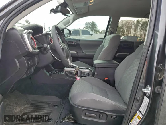 ✅ 2023 Toyota Tacoma SR5 • VIN: 3TMAZ5CN9PM198034 • Lot: 96169925. Wystawiony na Copart z przebiegiem 78 505 mil. Bezpłatny archiwum sprzedaży aukcyjnych z USA i szczegółowy raport historii pojazdu na DreamBid. Zdjęcie 7.
