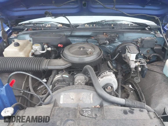 ✅ 1988 Chevrolet Silverado 1500 • VIN: 1GCDC14H1JZ139940 • Lot: 45188512. Wystawiony na IAAI z przebiegiem 135 641 mil. Bezpłatny archiwum sprzedaży aukcyjnych z USA i szczegółowy raport historii pojazdu na DreamBid. Zdjęcie 10.