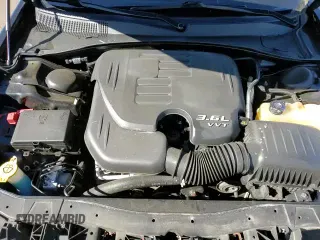 ✅ 2018 Chrysler 300 Limited • VIN: 2C3CCAKG7JH160253 • Лот: 82302975. Опубликован ранее на Copart с пробегом 102 797 миль. Бесплатный доступ к архиву аукционных продаж из США и подробный отчёт об истории автомобиля на DreamBid. Изображение 15.