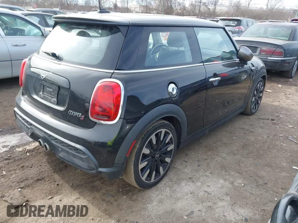 ✅ 2022 MINI Hardtop Cooper S • VIN: WMW53DH06N2P83892 • Лот: 44188203. Опубліковано раніше на IAAI з пробігом 70 853 миль. Безкоштовний доступ до архіву аукціонних продажів зі США та докладний звіт про історію автомобіля на DreamBid. Зображення 4.