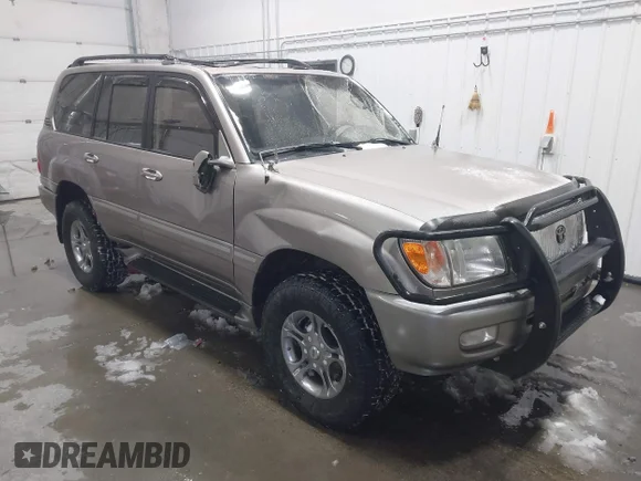 ✅ 2002 Toyota Land Cruiser • VIN: JTEHT05J822019815 • Lot: 44248275. Wystawiony na IAAI z przebiegiem 326 709 mil. Bezpłatny archiwum sprzedaży aukcyjnych z USA i szczegółowy raport historii pojazdu na DreamBid. Zdjęcie 1.