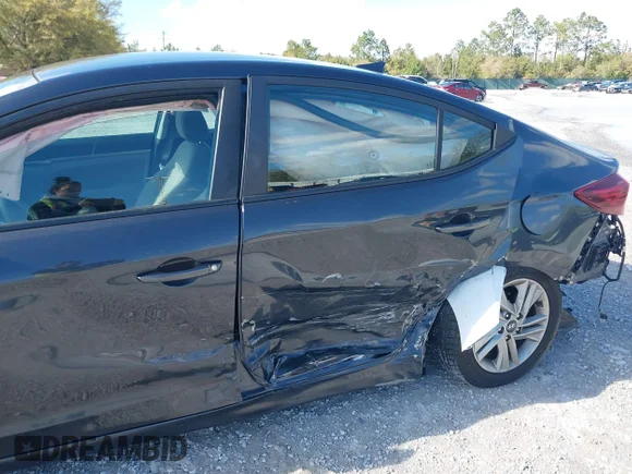 ✅ 2020 Hyundai Elantra SEL • VIN: 5NPD84LF7LH555181 • Lot: 44621522. Wystawiony na IAAI z przebiegiem 132 626 mil. Bezpłatny archiwum sprzedaży aukcyjnych z USA i szczegółowy raport historii pojazdu na DreamBid. Zdjęcie 6.