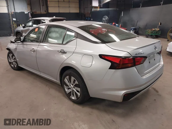 ✅ 2022 Nissan Altima S • VIN: 1N4BL4BV9NN412014 • Lot: 45060896. Wystawiony na IAAI z przebiegiem 46 296 mil. Bezpłatny archiwum sprzedaży aukcyjnych z USA i szczegółowy raport historii pojazdu na DreamBid. Zdjęcie 3.