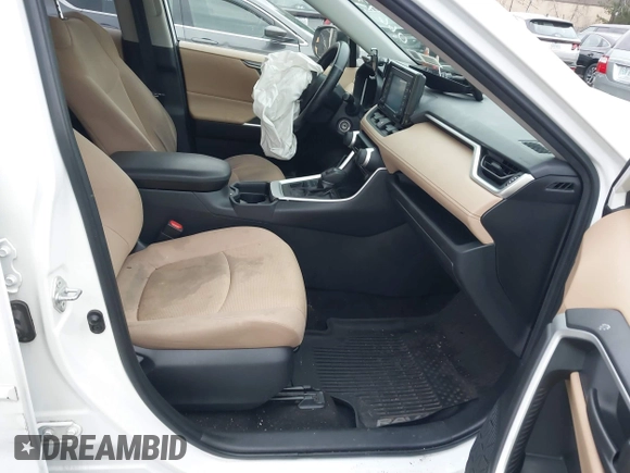 ✅ 2020 Toyota RAV4 LE • VIN: JTMF1RFV1LD066777 • Lot: 44159700. Wystawiony na IAAI z przebiegiem 97 965 mil. Bezpłatny archiwum sprzedaży aukcyjnych z USA i szczegółowy raport historii pojazdu na DreamBid. Zdjęcie 5.