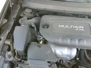 ✅ 2019 Jeep Cherokee Latitude Plus • VIN: 1C4PJLLB0KD143293 • Lot: 54790945. Wystawiony na Copart z przebiegiem 100 585 mil. Bezpłatny archiwum sprzedaży aukcyjnych z USA i szczegółowy raport historii pojazdu na DreamBid. Zdjęcie 14.