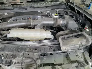 ✅ 2025 Ford Expedition Max Platinum • VIN: 1FMJK1M87SEA17884 • Lot: 93310925. Listed on Copart with 24,998 mi. Free auction sales archive from the USA and detailed vehicle history report at DreamBid. Image 15.