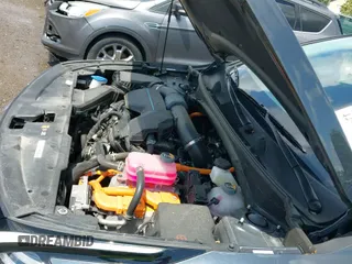 ✅ 2023 Kia Sportage SX-Prestige • VIN: KNDPXCAG4P7037433 • Lot: 42982991. Wystawiony na IAAI z przebiegiem 47 696 mil. Bezpłatny archiwum sprzedaży aukcyjnych z USA i szczegółowy raport historii pojazdu na DreamBid. Zdjęcie 19.