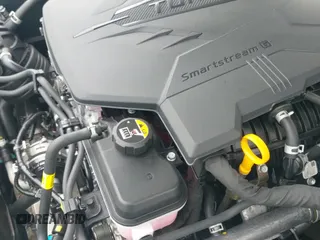 ✅ 2025 Genesis G70 2.5T • VIN: KMTG34SC5SU153586 • Lot: 41812509. Wystawiony na IAAI z przebiegiem 7 542 mil. Bezpłatny archiwum sprzedaży aukcyjnych z USA i szczegółowy raport historii pojazdu na DreamBid. Zdjęcie 19.