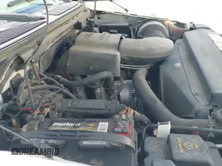 ✅ 2001 Ford Expedition XLT • VIN: 1FMRU15W11LB71253 • Lot: 43420896. Wystawiony na IAAI z przebiegiem 162 284 mil. Bezpłatny archiwum sprzedaży aukcyjnych z USA i szczegółowy raport historii pojazdu na DreamBid. Zdjęcie 19.