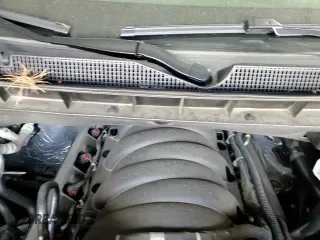 2024 Chevrolet Suburban LT z VIN 1GNSKCKD8RR407729, wystawiony jako Copart lot #70371795 z przebiegiem 9 697 mil mil oraz Szkoda całkowita • Salvage title. Historia ofert i sprzedaży dostępna na DreamBid. Obrazek 15.