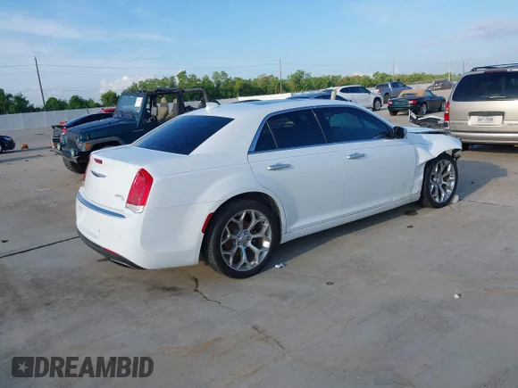 ✅ 2019 Chrysler 300 C • VIN: 2C3CCAPT3KH602100 • Lot: 43033585. Wystawiony na IAAI z przebiegiem Nie podano. Bezpłatny archiwum sprzedaży aukcyjnych z USA i szczegółowy raport historii pojazdu na DreamBid. Zdjęcie 4.