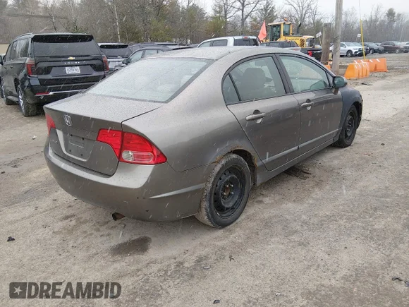 ✅ 2008 Honda Civic LX • VIN: 2HGFA16568H335577 • Lot: 44759952. Wystawiony na IAAI z przebiegiem 261 583 mil. Bezpłatny archiwum sprzedaży aukcyjnych z USA i szczegółowy raport historii pojazdu na DreamBid. Zdjęcie 4.