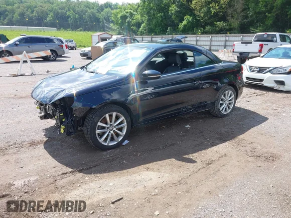 ✅ 2013 Volkswagen Eos Sport • VIN: WVWBW8AH9DV009055 • Lot: 42312828. Wystawiony na IAAI z przebiegiem 86 431 mil. Bezpłatny archiwum sprzedaży aukcyjnych z USA i szczegółowy raport historii pojazdu na DreamBid. Zdjęcie 2.