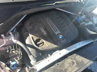 ✅ 2018 BMW X5 xDrive35d • VIN: 5UXKS4C5XJ0Y17218 • Лот: 86636545. Опубликован ранее на Copart с пробегом 49 183 миль. Бесплатный доступ к архиву аукционных продаж из США и подробный отчёт об истории автомобиля на DreamBid. Изображение 14.