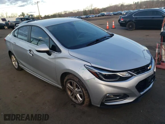 ✅ 2017 Chevrolet Cruze LT • VIN: 1G1BE5SM4H7265636 • Lot: 69834692. Wystawiony na Copart z przebiegiem 96 260 mil. Bezpłatny archiwum sprzedaży aukcyjnych z USA i szczegółowy raport historii pojazdu na DreamBid. Zdjęcie 4.