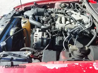 ✅ 2003 Ford Mustang Deluxe • VIN: 1FAFP44493F396902 • Lot: 42922928. Wystawiony na IAAI z przebiegiem 344 207 mil. Bezpłatny archiwum sprzedaży aukcyjnych z USA i szczegółowy raport historii pojazdu na DreamBid. Zdjęcie 12.