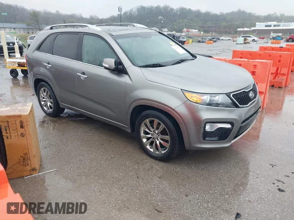 ✅ 2012 Kia Sorento SX • VIN: 5XYKW4A26CG302857 • Лот: 44735495. Опубликован ранее на IAAI с пробегом 125 012 миль. Бесплатный доступ к архиву аукционных продаж из США и подробный отчёт об истории автомобиля на DreamBid. Изображение 1.