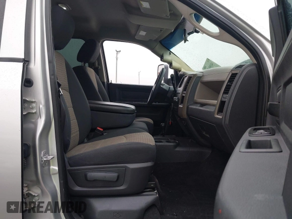 ✅ 2012 Ram 2500 ST • VIN: 3C6UD5CL6CG282113 • Lot: 44189679. Listed on IAAI with 113,102 mi. Free auction sales archive from the USA and detailed vehicle history report at DreamBid. Image 5.