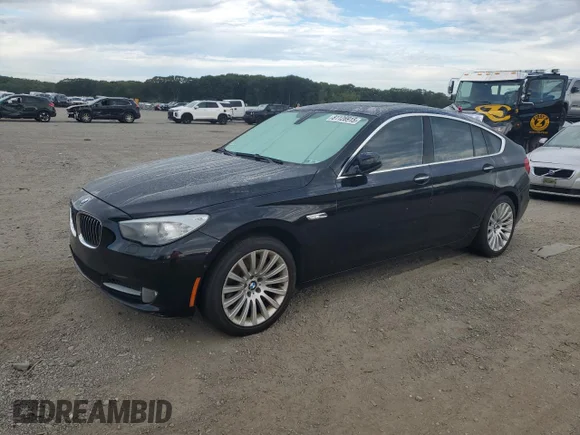 ✅ 2013 BMW 5 Series 535i Gran Turismo xDrive • VIN: WBASP2C54DC339949 • Лот: 81126915. Опубліковано раніше на Copart з пробігом 181 308 миль. Безкоштовний доступ до архіву аукціонних продажів зі США та докладний звіт про історію автомобіля на DreamBid. Зображення 1.