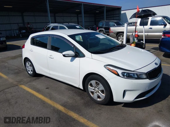 ✅ 2017 Kia Forte LX • VIN: KNAFK5A83H5688481 • Lot: 45153464. Wystawiony na IAAI z przebiegiem 137 131 mil. Bezpłatny archiwum sprzedaży aukcyjnych z USA i szczegółowy raport historii pojazdu na DreamBid. Zdjęcie 1.