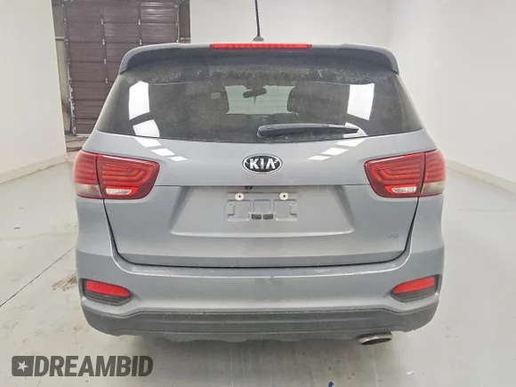 ✅ 2020 Kia Sorento LX • VIN: 5XYPGDA54LG681810 • Lot: 55544146. Listed on Copart with 75,321 mi. Free auction sales archive from the USA and detailed vehicle history report at DreamBid. Image 6.