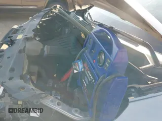 ✅ 2015 Toyota Highlander XLE • VIN: 5TDKKRFH9FS052284 • Lot: 43329958. Listed on IAAI with 179,815 mi. Free auction sales archive from the USA and detailed vehicle history report at DreamBid. Image 21.