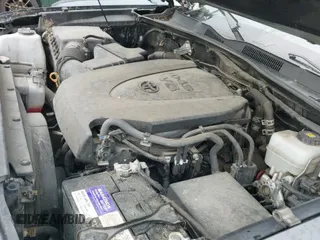 ✅ 2018 Toyota Tacoma SR5 • VIN: 3TMDZ5BNXJM052456 • Lot: 42655350. Wystawiony na IAAI z przebiegiem 124 179 mil. Bezpłatny archiwum sprzedaży aukcyjnych z USA i szczegółowy raport historii pojazdu na DreamBid. Zdjęcie 22.