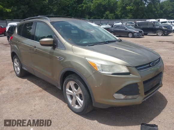 ✅ 2013 Ford Escape SE • VIN: 1FMCU0GX3DUC32039 • Lot: 45637186. Wystawiony na IAAI z przebiegiem Nie podano. Bezpłatny archiwum sprzedaży aukcyjnych z USA i szczegółowy raport historii pojazdu na DreamBid. Zdjęcie 1.