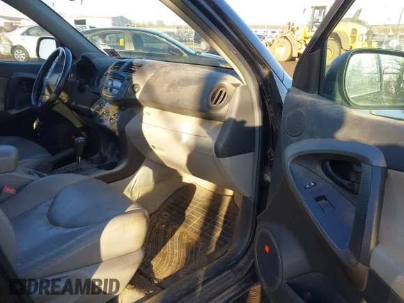 ✅ 2009 Toyota RAV4 Limited • VIN: 2T3BK31V99W003440 • Lot: 44118492. Wystawiony na IAAI z przebiegiem 313 971 mil. Bezpłatny archiwum sprzedaży aukcyjnych z USA i szczegółowy raport historii pojazdu na DreamBid. Zdjęcie 5.