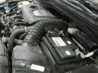 ✅ 2017 Hyundai Elantra Sport • VIN: KMHD04LB0HU332980 • Lot: 43553215. Listed on IAAI with 121,370 mi. Free auction sales archive from the USA and detailed vehicle history report at DreamBid. Image 19.