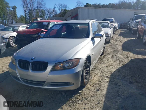 ✅ 2008 BMW 3 Series 328i • VIN: WBAVA33548KX87995 • Lot: 44383815. Wystawiony na IAAI z przebiegiem 128 063 mil. Bezpłatny archiwum sprzedaży aukcyjnych z USA i szczegółowy raport historii pojazdu na DreamBid. Zdjęcie 2.