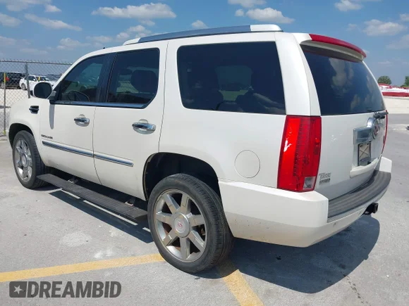 ✅ 2011 Cadillac Escalade Premium • VIN: 1GYS3CEFXBR134361 • Lot: 43113316. Wystawiony na IAAI z przebiegiem 216 212 mil. Bezpłatny archiwum sprzedaży aukcyjnych z USA i szczegółowy raport historii pojazdu na DreamBid. Zdjęcie 3.