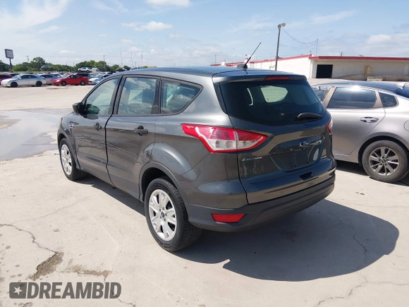 ✅ 2015 Ford Escape S • VIN: 1FMCU0F7XFUC33581 • Lot: 45175695. Wystawiony na IAAI z przebiegiem 141 757 mil. Bezpłatny archiwum sprzedaży aukcyjnych z USA i szczegółowy raport historii pojazdu na DreamBid. Zdjęcie 3.