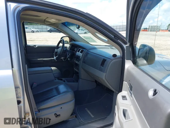 ✅ 2005 Dodge Durango Limited • VIN: 1D4HD58D65F537913 • Lot: 42555865. Wystawiony na IAAI z przebiegiem 241 151 mil. Bezpłatny archiwum sprzedaży aukcyjnych z USA i szczegółowy raport historii pojazdu na DreamBid. Zdjęcie 5.