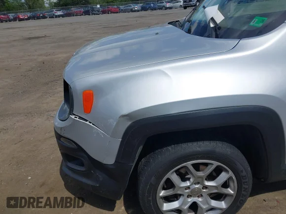✅ 2016 Jeep Renegade Latitude • VIN: ZACCJBBT7GPE38127 • Lot: 44912487. Wystawiony na IAAI z przebiegiem 86 749 mil. Bezpłatny archiwum sprzedaży aukcyjnych z USA i szczegółowy raport historii pojazdu na DreamBid. Zdjęcie 6.