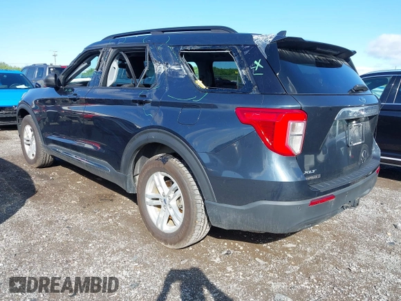 ✅ 2022 Ford Explorer XLT • VIN: 1FMSK8DH0NGB15130 • Lot: 44991740. Wystawiony na IAAI z przebiegiem 43 153 mil. Bezpłatny archiwum sprzedaży aukcyjnych z USA i szczegółowy raport historii pojazdu na DreamBid. Zdjęcie 3.