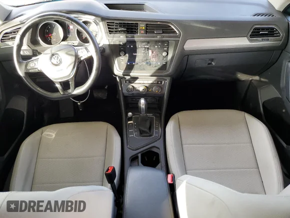 ✅ 2019 Volkswagen Tiguan SE • VIN: 3VV3B7AX3KM181186 • Лот: 73387472. Опубліковано раніше на Copart з пробігом 51 248 миль. Безкоштовний доступ до архіву аукціонних продажів зі США та докладний звіт про історію автомобіля на DreamBid. Зображення 8.