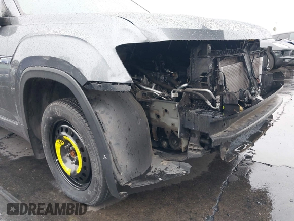 ✅ 2018 Volkswagen Atlas SE • VIN: 1V2FR2CA7JC579082 • Lot: 43686821. Wystawiony na IAAI z przebiegiem 60 215 mil. Bezpłatny archiwum sprzedaży aukcyjnych z USA i szczegółowy raport historii pojazdu na DreamBid. Zdjęcie 6.