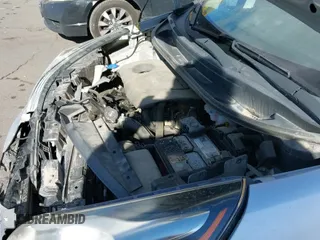 ✅ 2017 Kia Rio LX • VIN: KNADM4A37H6006986 • Lot: 43635385. Wystawiony na IAAI z przebiegiem 50 929 mil. Bezpłatny archiwum sprzedaży aukcyjnych z USA i szczegółowy raport historii pojazdu na DreamBid. Zdjęcie 19.