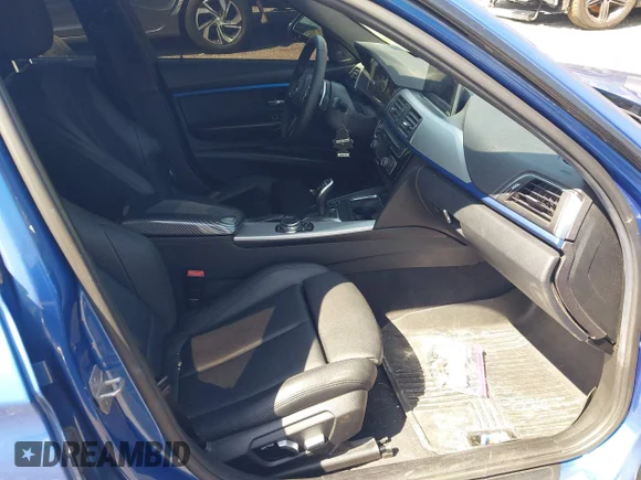 ✅ 2016 BMW 3 Series 328i xDrive • VIN: WBA8E3G51GNU00053 • Lot: 44783265. Wystawiony na IAAI z przebiegiem 165 004 mil. Bezpłatny archiwum sprzedaży aukcyjnych z USA i szczegółowy raport historii pojazdu na DreamBid. Zdjęcie 5.
