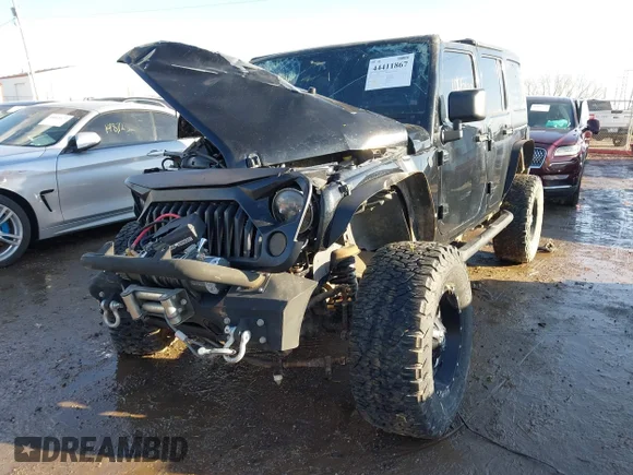 ✅ 2013 Jeep Wrangler Unlimited Sahara • VIN: 1C4HJWEG5DL500216 • Lot: 44411867. Wystawiony na IAAI z przebiegiem 104 240 mil. Bezpłatny archiwum sprzedaży aukcyjnych z USA i szczegółowy raport historii pojazdu na DreamBid. Zdjęcie 2.
