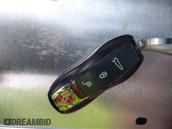 ✅ 2014 Porsche Panamera S • VIN: WP0AB2A78EL056439 • Лот: 44601869. Опубліковано раніше на IAAI з пробігом 98 711 миль. Безкоштовний доступ до архіву аукціонних продажів зі США та докладний звіт про історію автомобіля на DreamBid. Зображення 11.