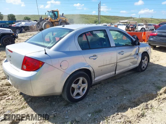 ✅ 2008 Chevrolet Cobalt LS • VIN: 1G1AK58F787304930 • Lot: 40692360. Wystawiony na IAAI z przebiegiem 151 547 mil. Bezpłatny archiwum sprzedaży aukcyjnych z USA i szczegółowy raport historii pojazdu na DreamBid. Zdjęcie 4.