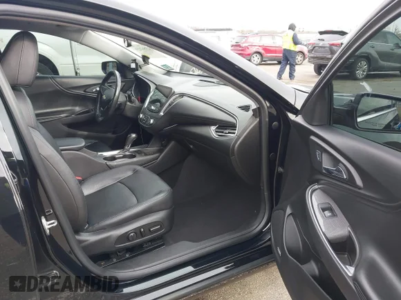 ✅ 2017 Chevrolet Malibu LT • VIN: 1G1ZE5ST8HF189947 • Lot: 43862238. Wystawiony na IAAI z przebiegiem 194 643 mil. Bezpłatny archiwum sprzedaży aukcyjnych z USA i szczegółowy raport historii pojazdu na DreamBid. Zdjęcie 5.