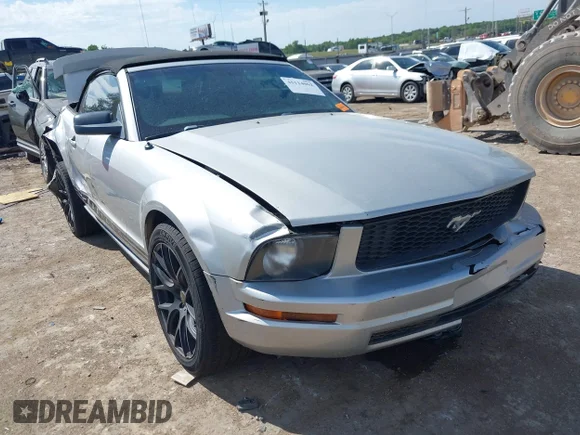 ✅ 2006 Ford Mustang Standard • VIN: 1ZVFT84N365143359 • Lot: 45114062. Listed on IAAI with 183,058 mi. Free auction sales archive from the USA and detailed vehicle history report at DreamBid. Image 1.